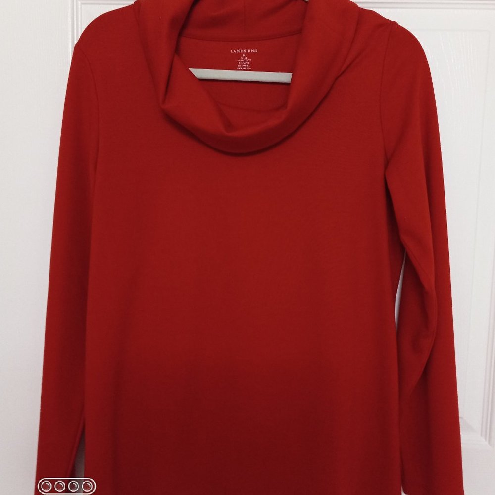 Women's Land's End Red Top Size Medium